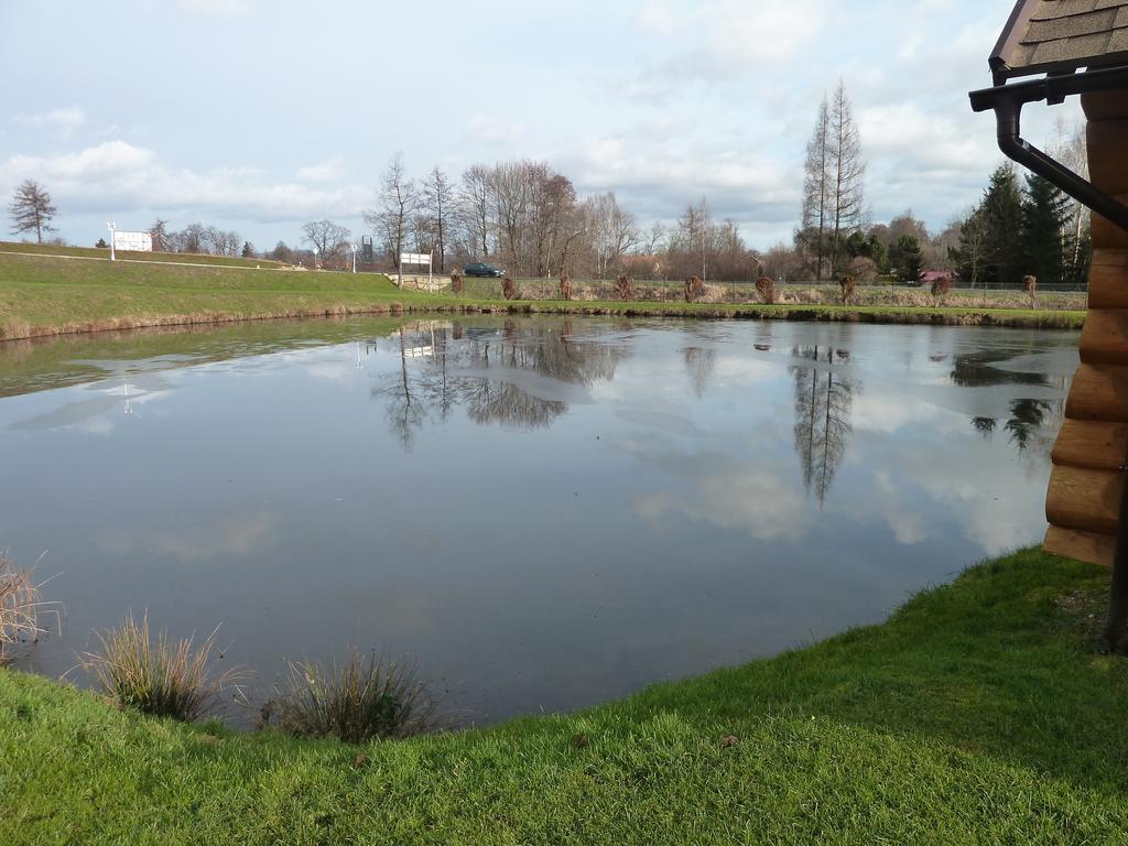 Zajazd Pod Skarpa Mysłakowice Buitenkant foto